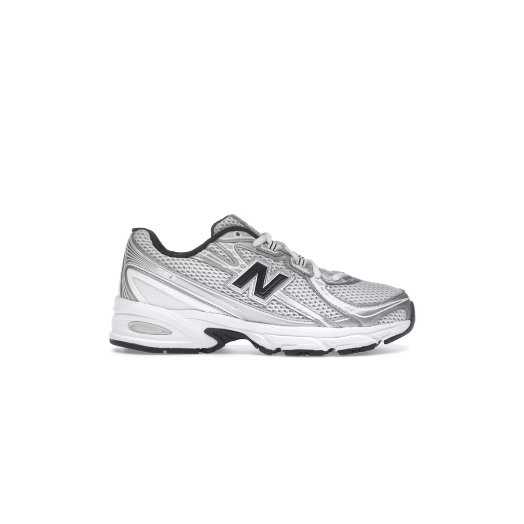 New Balance 740 (41)